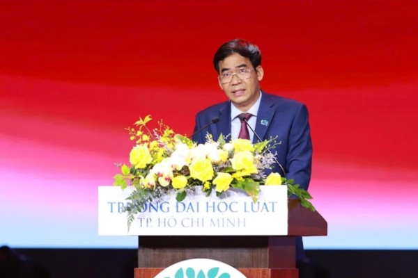 Trường ĐH Luật TP. Hồ Chí Minh đón nhận Huân chương Lao động hạng Nhì