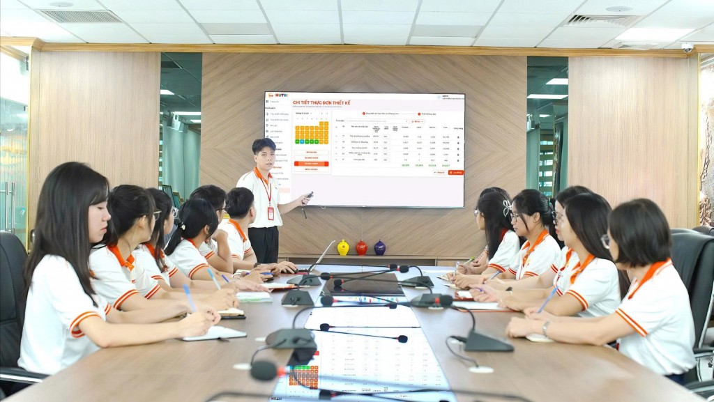 Hương Việt Sinh tiên phong số hóa suất ăn học đường: Minh bạch nguồn gốc thực phẩm chỉ bằng một cú chạm