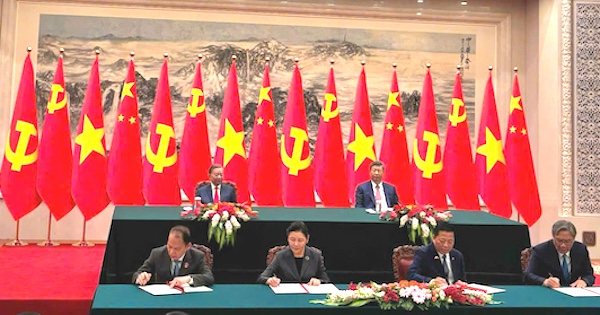 Ký kết Bản Ghi nhớ giữa Bộ Tư pháp Việt Nam - Trung Quốc về giải quyết tranh chấp dân sự, thương mại khu vực biên giới