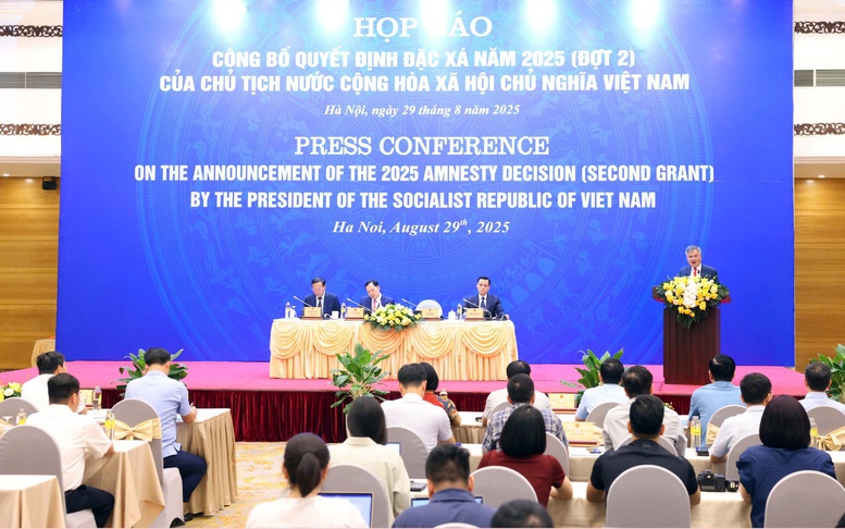 Công bố Quyết định của Chủ tịch nước đặc xá cho 13.920 người