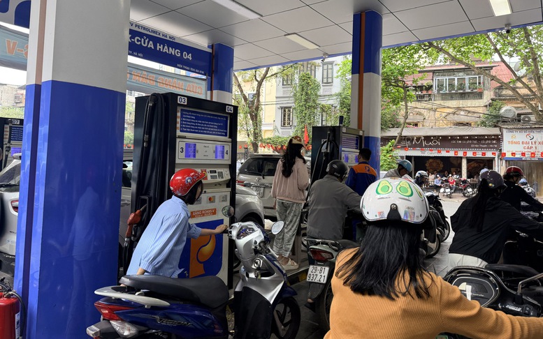 Thuế, hải quan triển khai việc hạ thuế xăng dầu