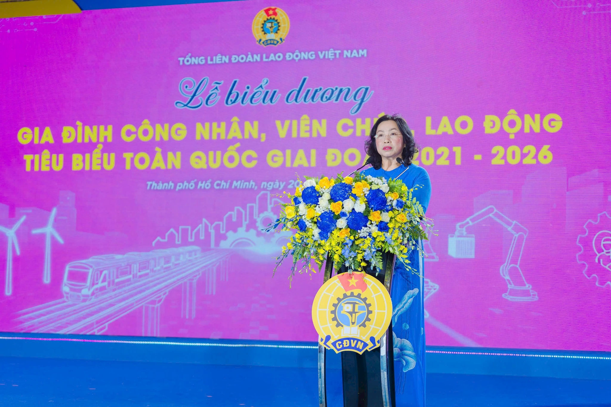 Tôn vinh 95 gia đình công nhân viên chức lao động tiêu biểu lan tỏa giá trị gia đình Việt
