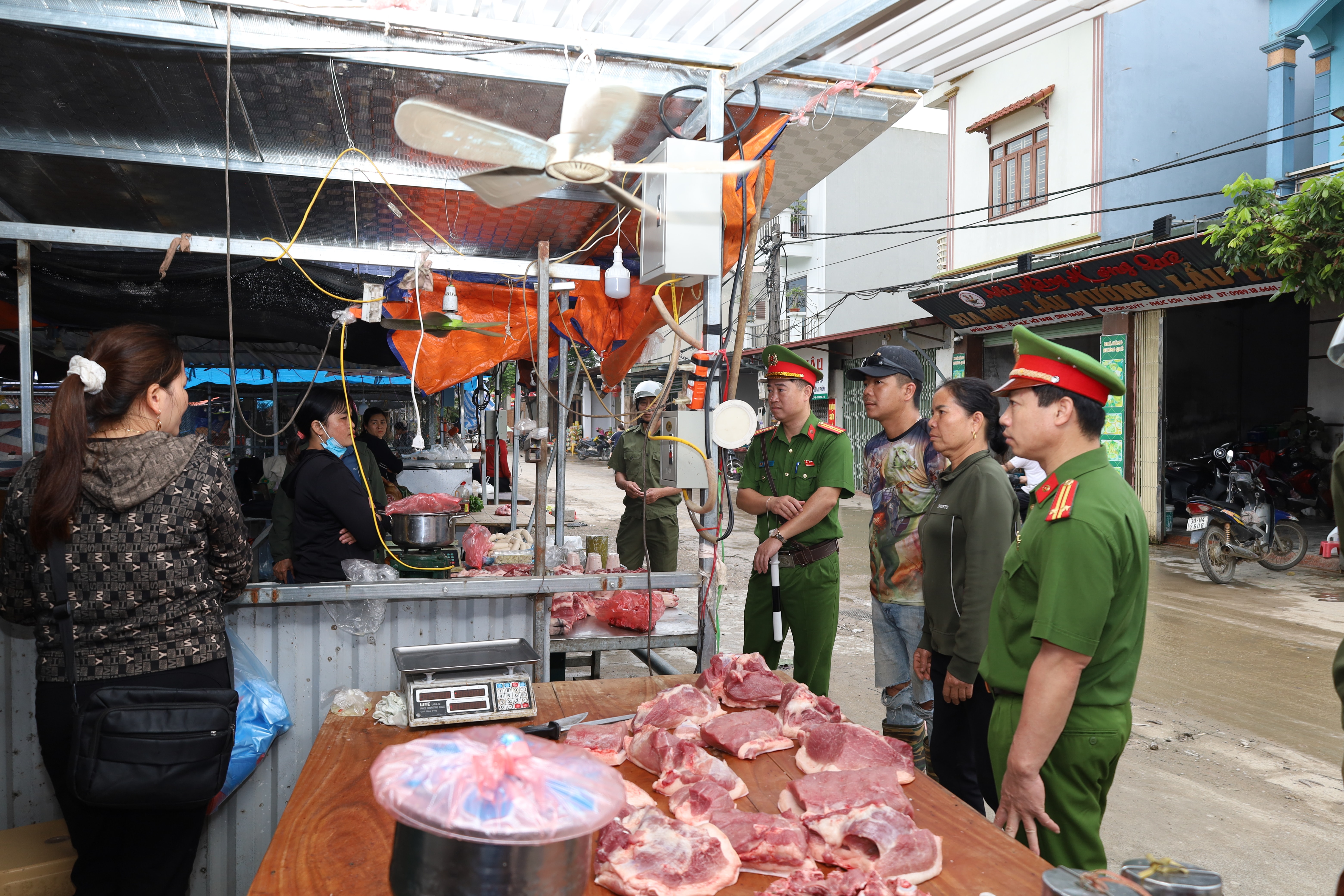 Việc dân cần, xã Phúc Sơn ưu tiên giải quyết