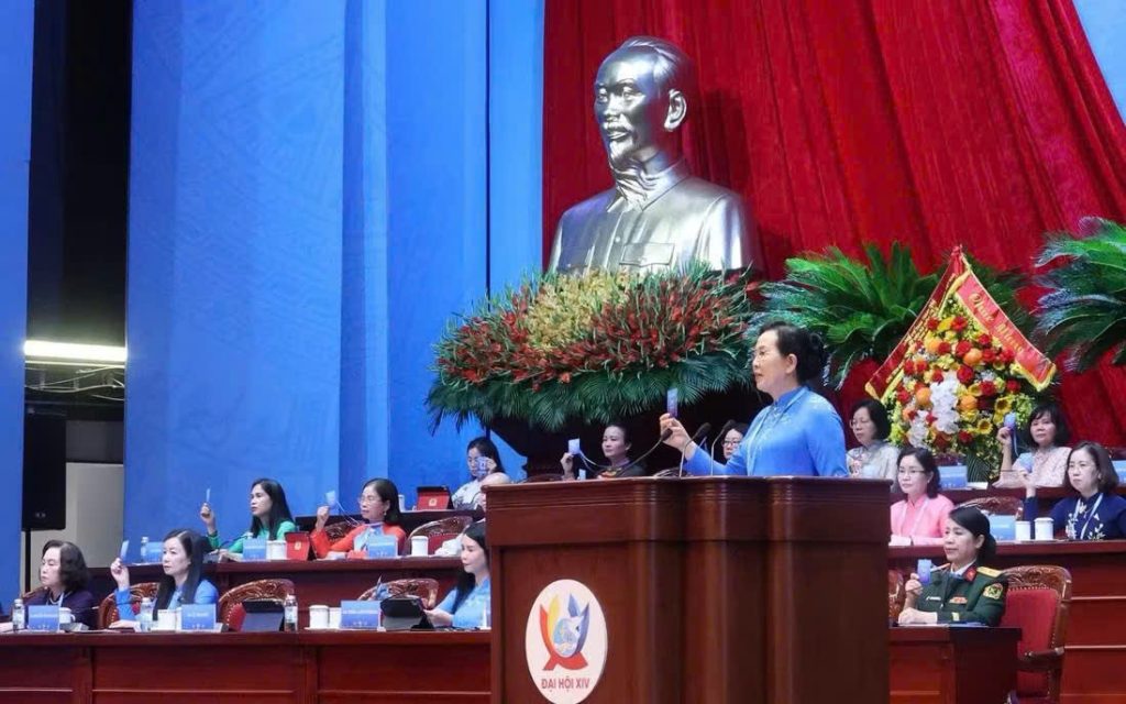BÀ NGUYỄN THỊ THƠ – CHỦ TỊCH HIỆP HỘI CÔNG CHỨNG VIÊN VIỆT NAM THAM GIA BAN CHẤP HÀNH TRUNG ƯƠNG HỘI LIÊN HIỆP PHỤ NỮ VIỆT NAM KHÓA XIV