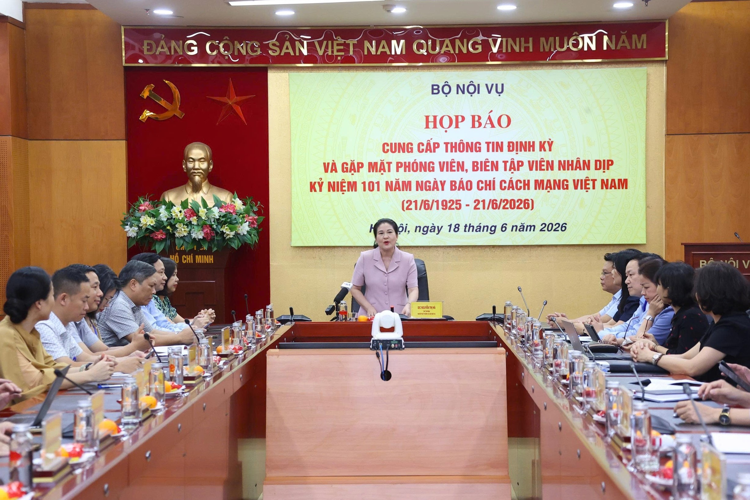 Bộ Nội vụ tập trung hoàn thiện thể chế, chính sách