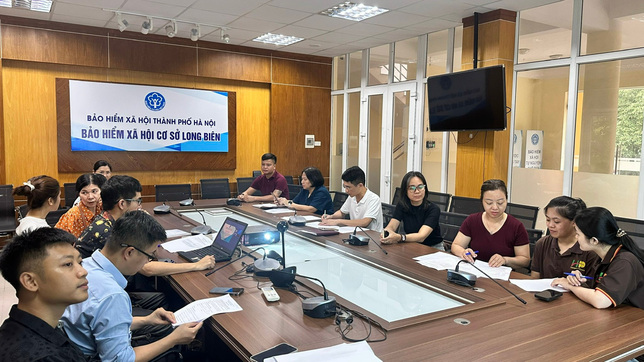 Đối thoại với doanh nghiệp để mở rộng diện bao phủ BHXH bắt buộc