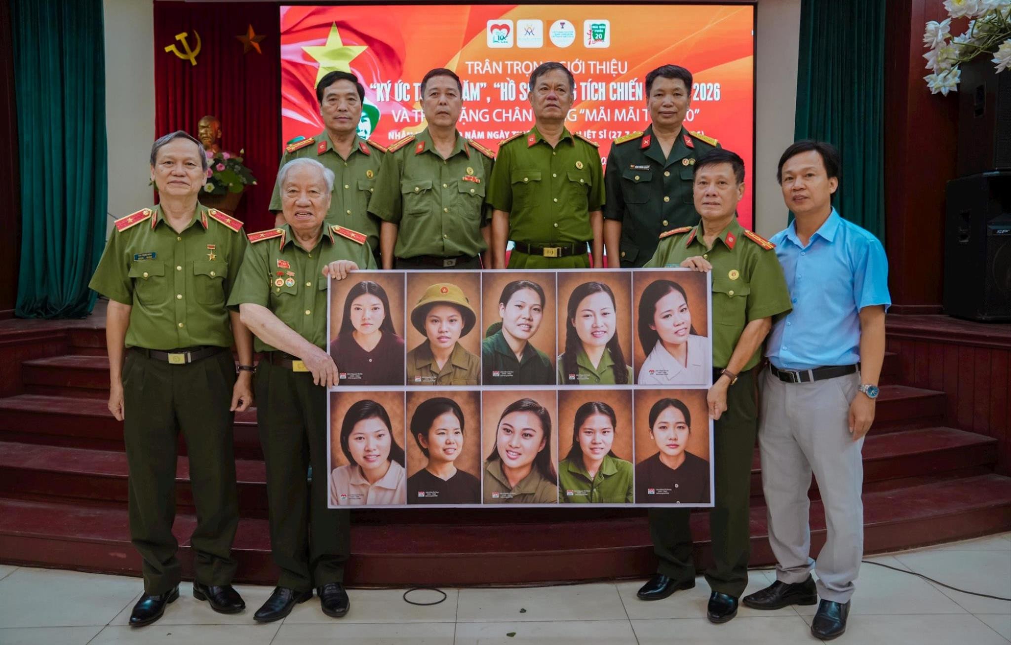 3-trao-tang-10-di-anh-ahls-lam-ha(1).jpg