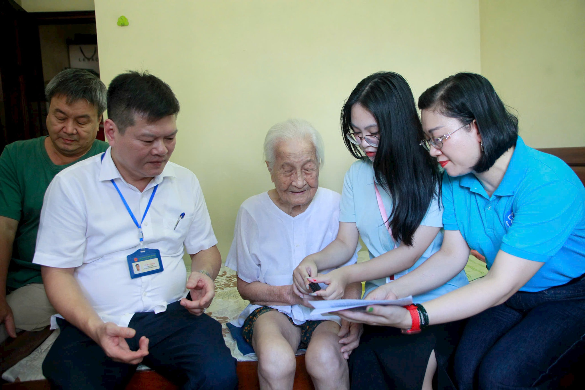 Hà Nội hoàn thành trước thời hạn 100% hồ sơ ủy quyền nhận lương hưu