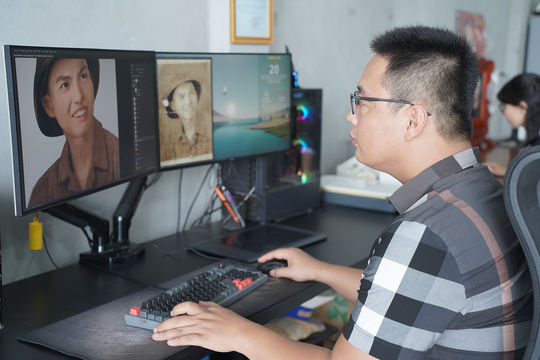 Người trẻ làm “sống lại” di ảnh liệt sĩ nhuốm màu thời gian