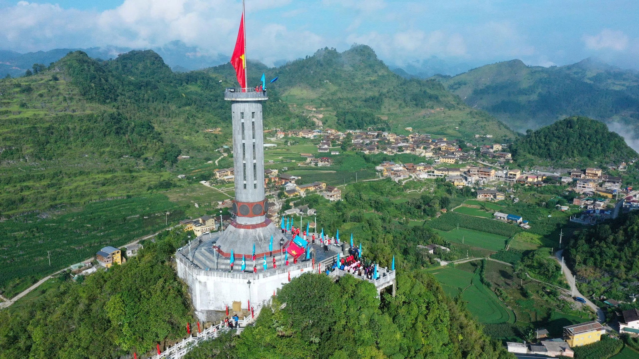 Hành trình "Tôi yêu Tổ quốc tôi" - Khát vọng cống hiến nơi địa đầu