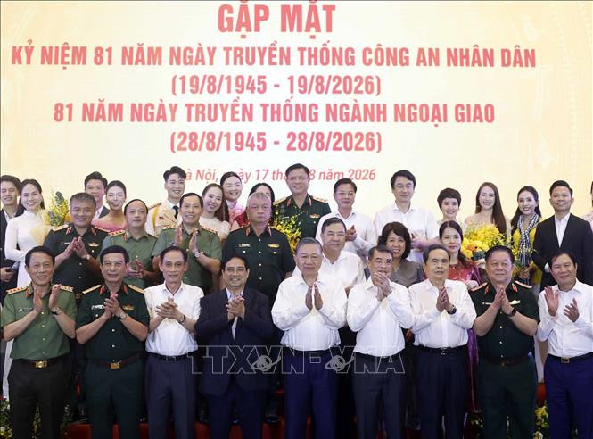 Tổng Bí thư, Chủ tịch nước Tô Lâm dự gặp mặt kỷ niệm ngày truyền thống ngành Công an, Ngoại giao