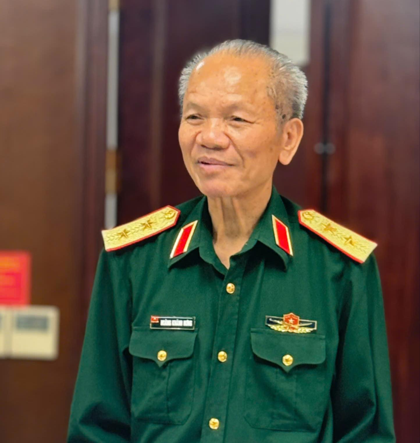 21-9-trung-tuong.jpg