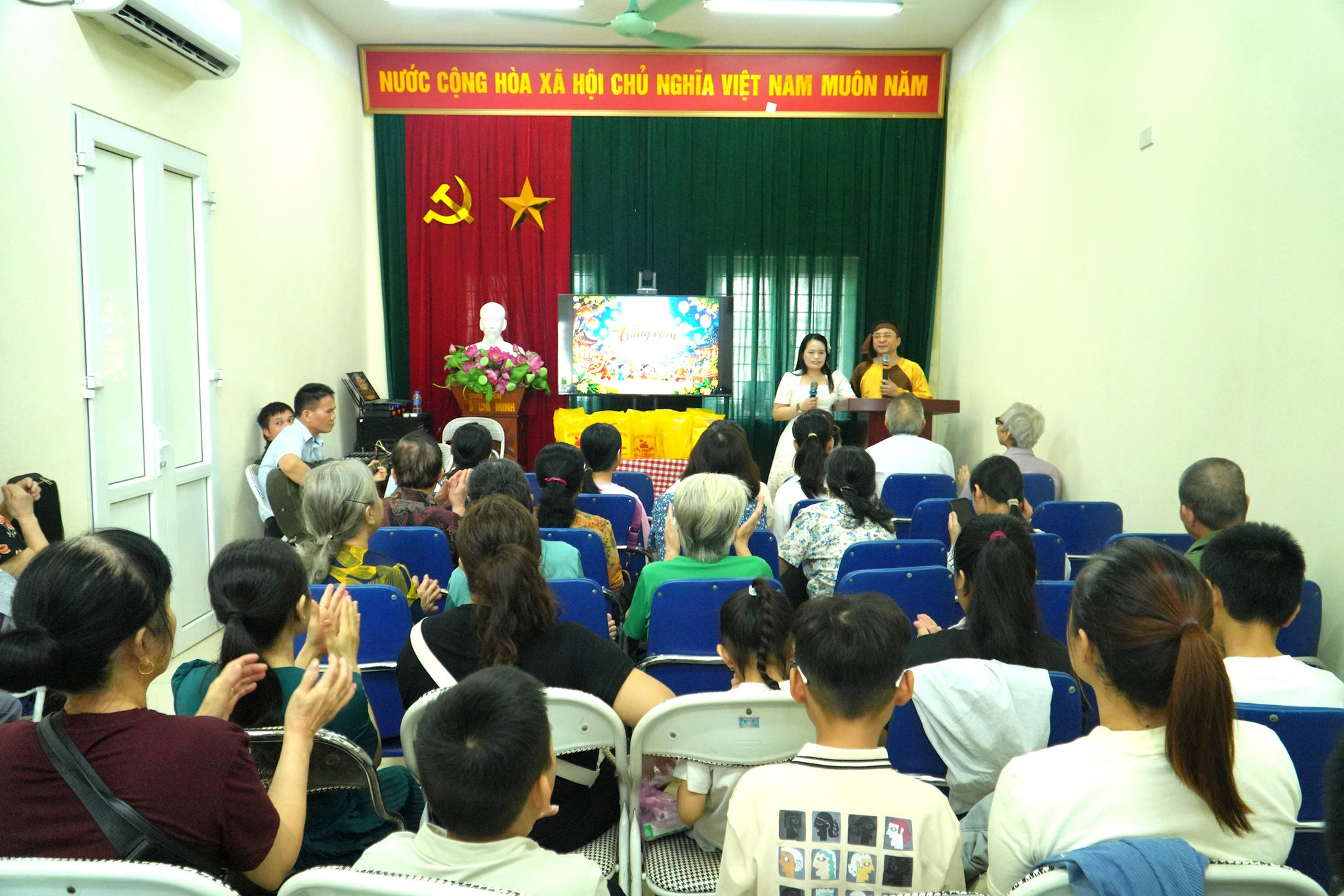 Ấm áp Trung thu cùng người khiếm thị Thanh Xuân