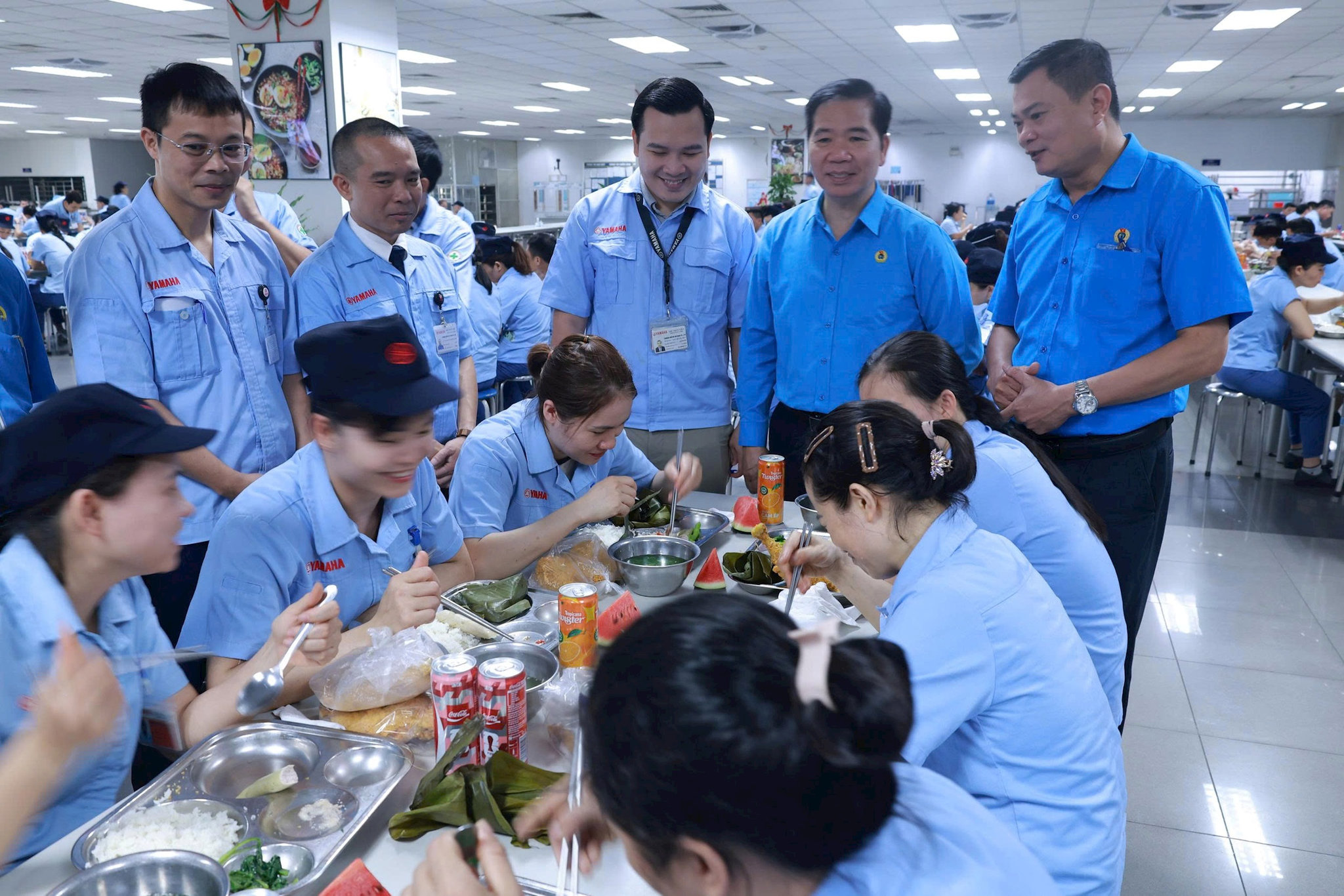 Bữa ăn ca cho 6,947 triệu người lao động: Từ chăm lo thiết thực đến nâng cao chất lượng