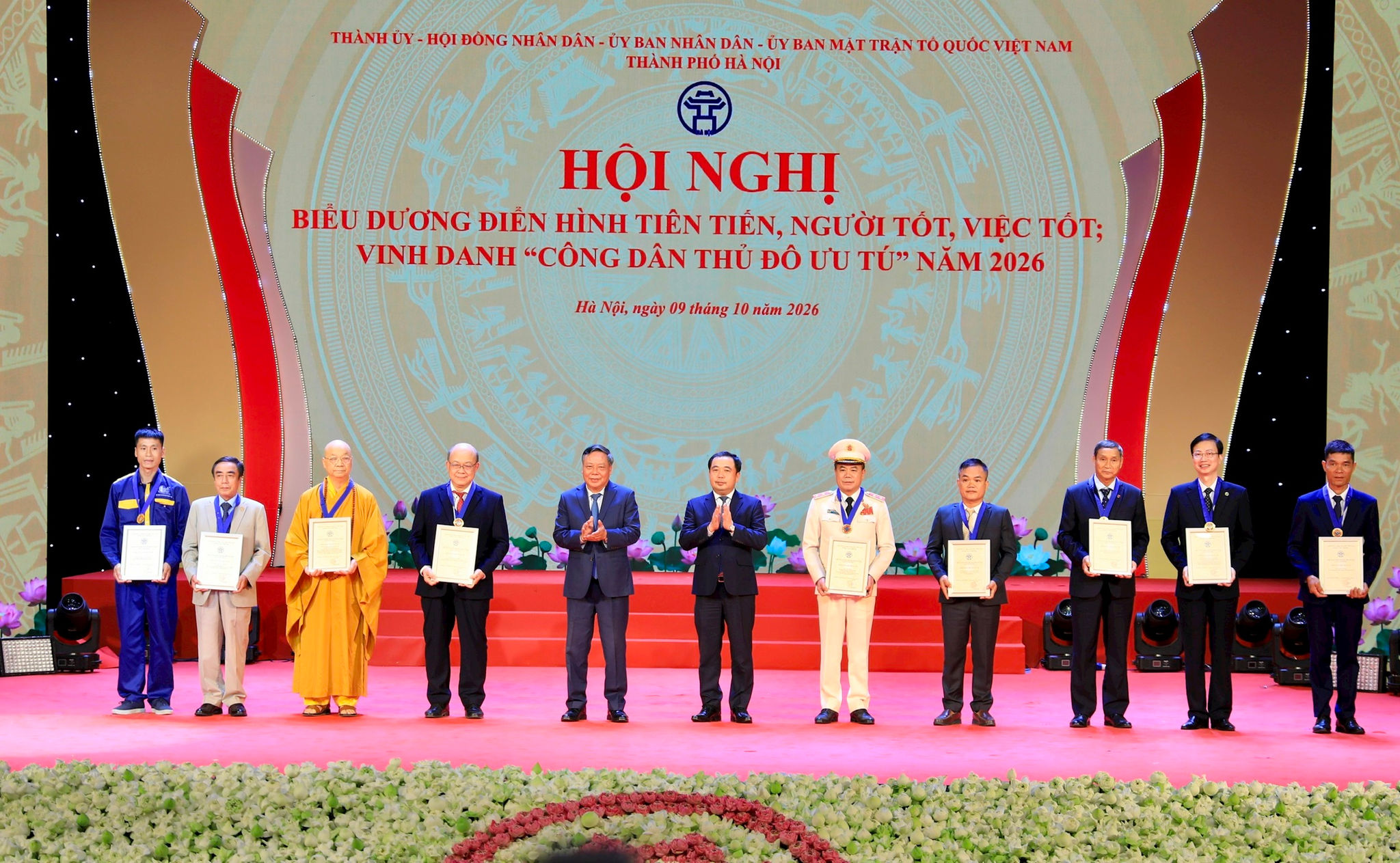 Công dân Thủ đô ưu tú - Bền bỉ hành trình cống hiến