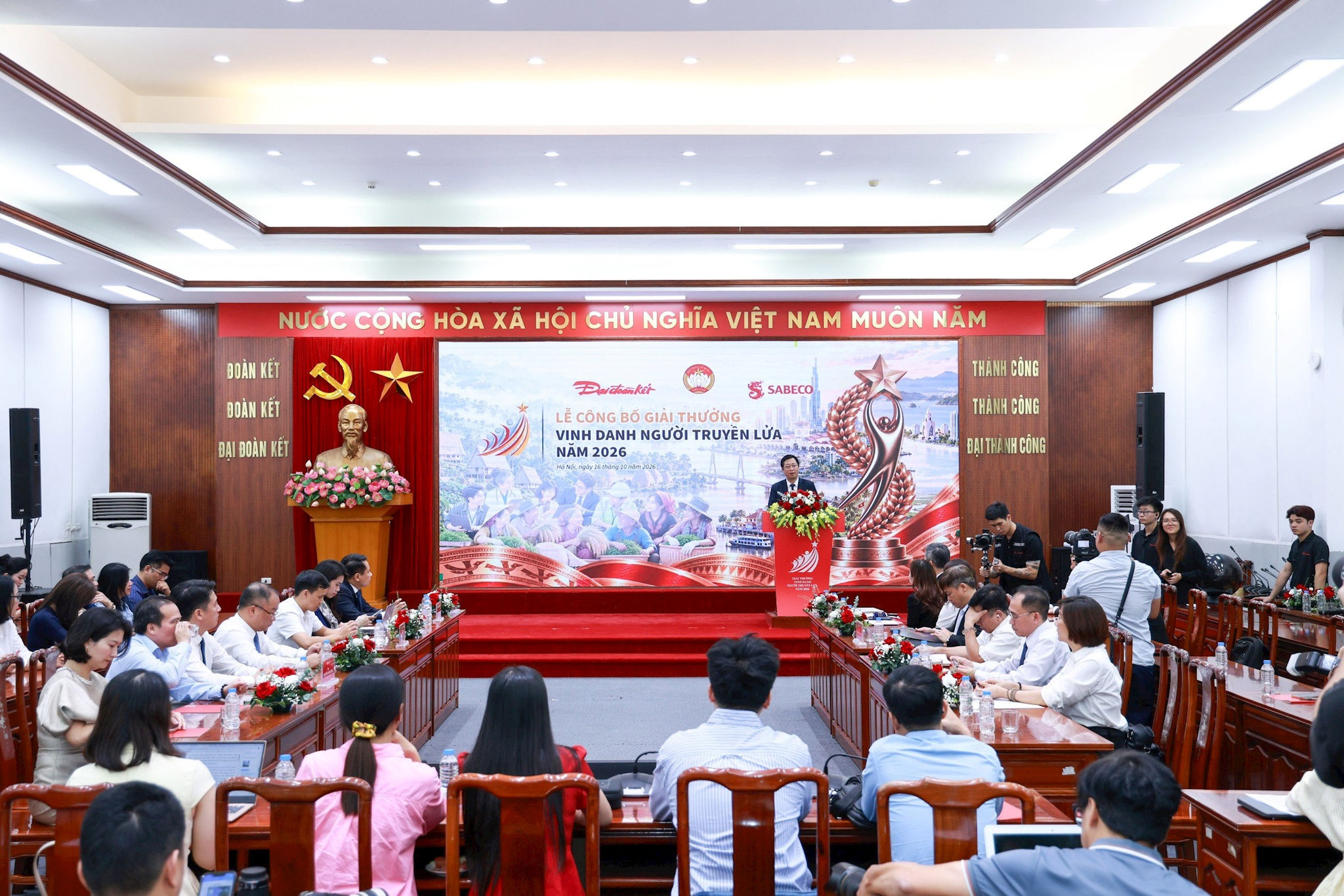 Quang cảnh buổi lễ. Ảnh: Khắc Kiên