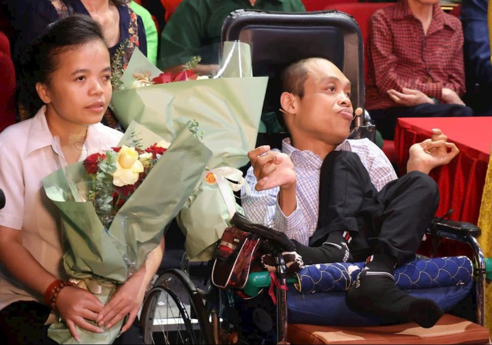 Hàn gắn vết thương chiến tranh, trọn nghĩa tri ân