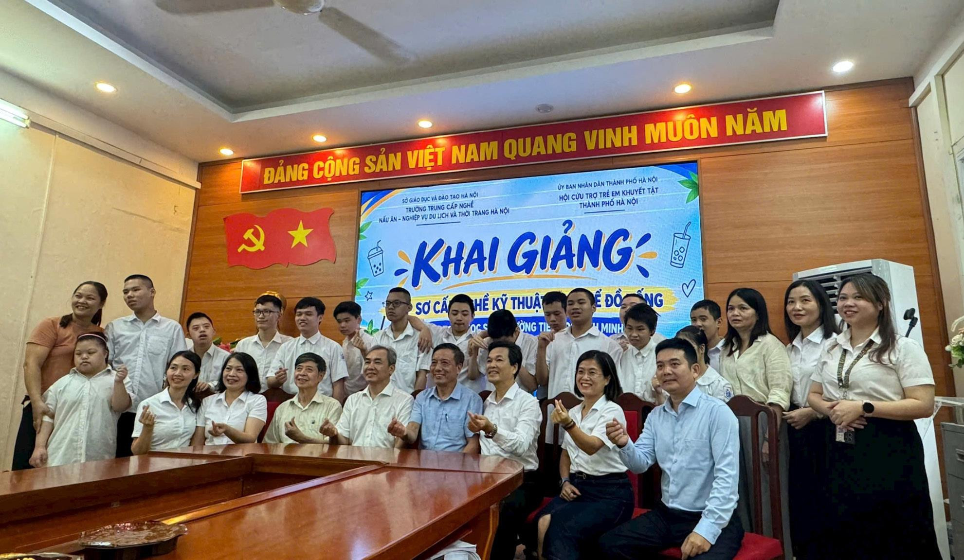 Thắp sáng tương lai cho trẻ khuyết tật trí tuệ từ những lớp học nghề đặc biệt