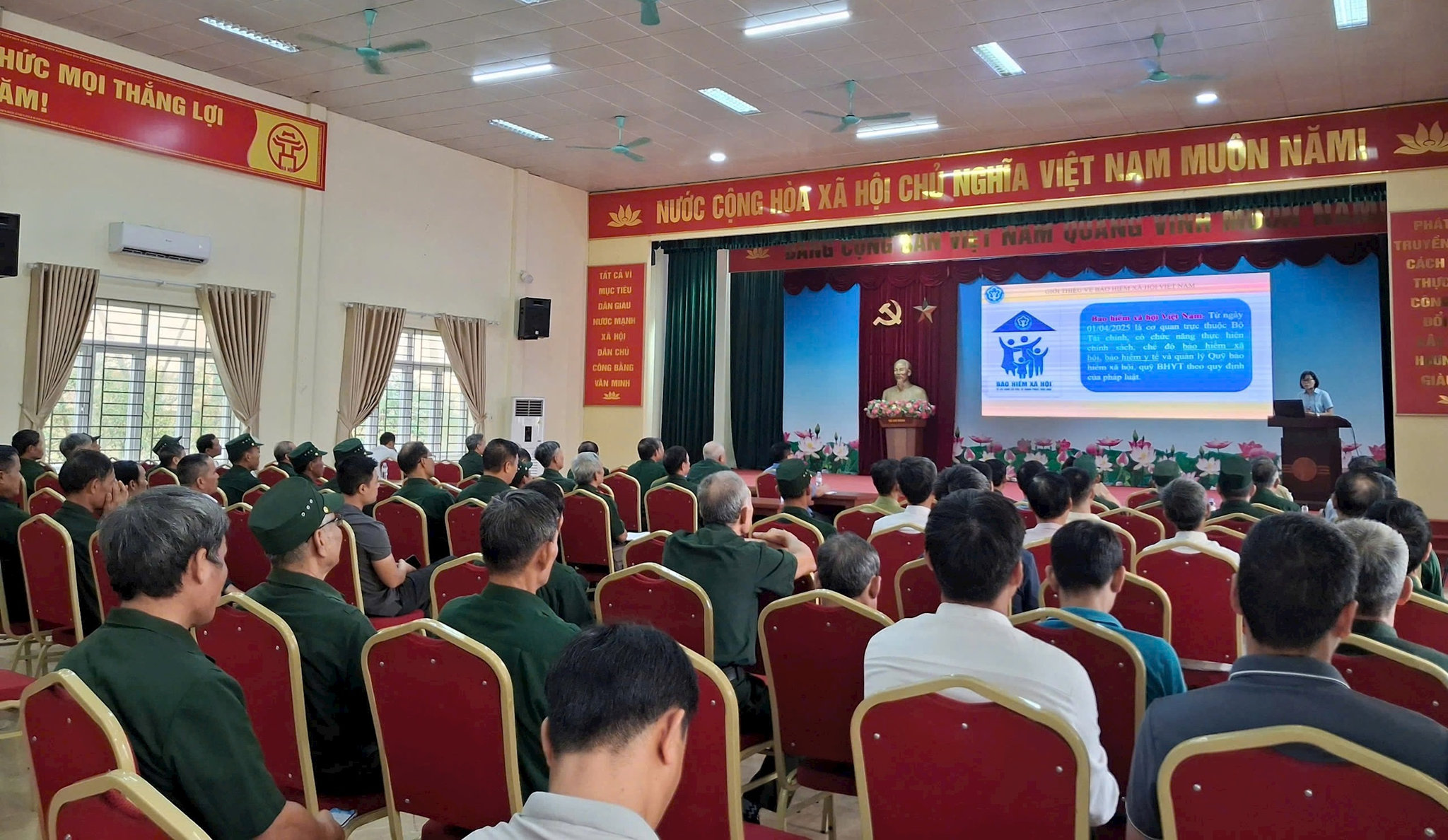 Hà Nội đẩy mạnh phát triển người tham gia BHYT, hướng tới bao phủ toàn dân
