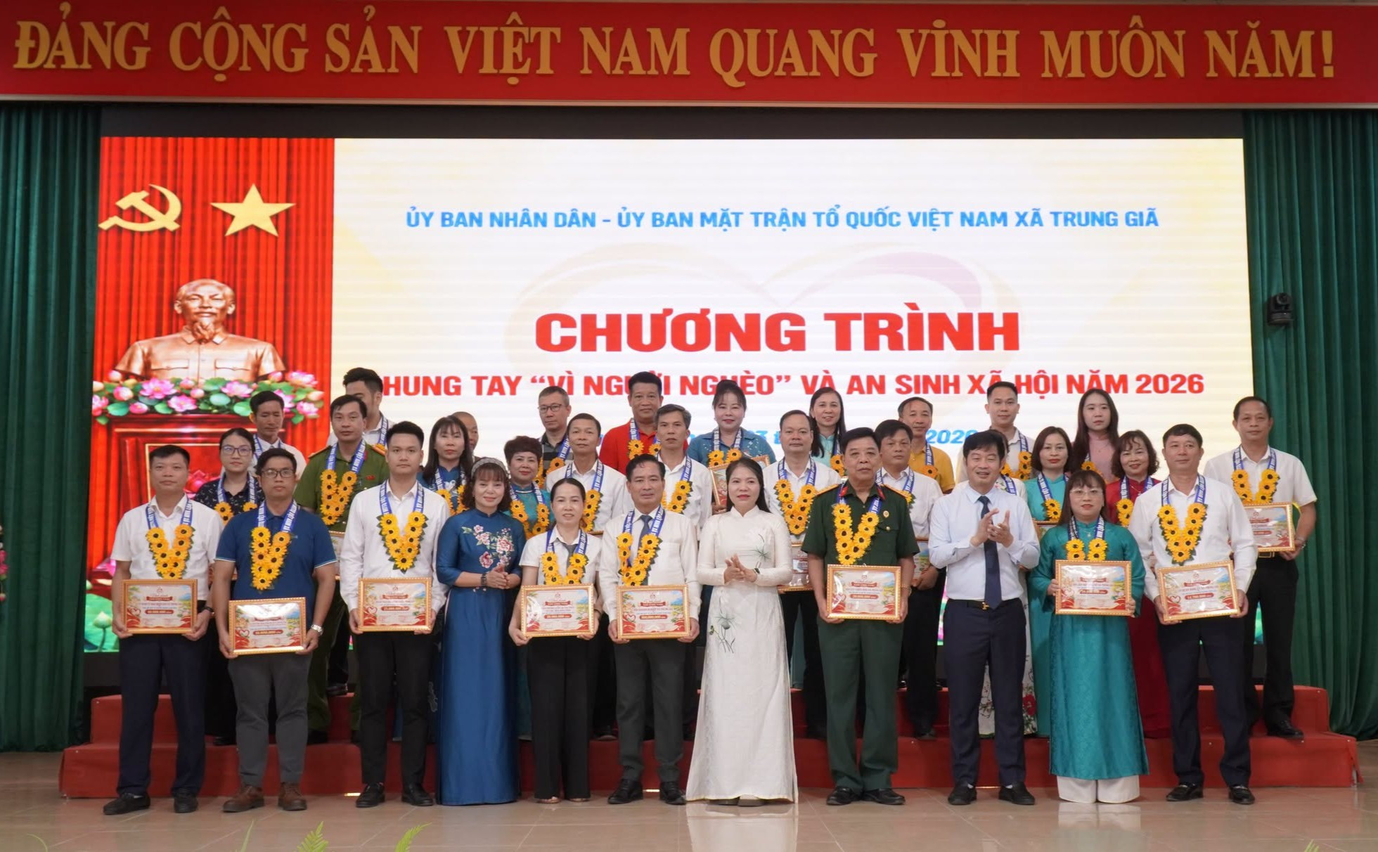Xã Trung Giã: Hơn 700 triệu đồng ủng hộ Quỹ “Vì người nghèo” năm 2026 trong ngày đầu phát động