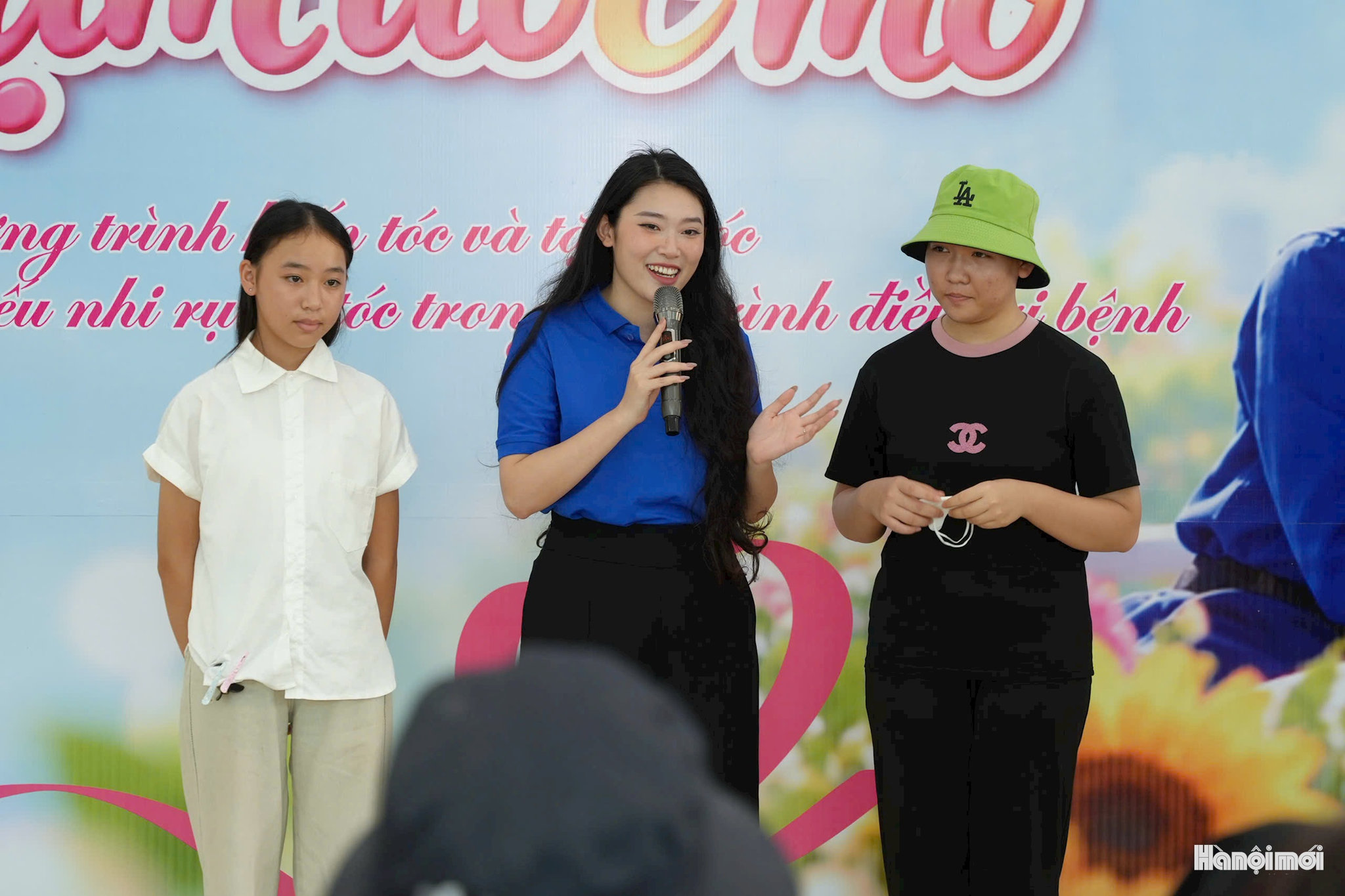 Trao mái tóc, gửi yêu thương đến những “chiến binh K”